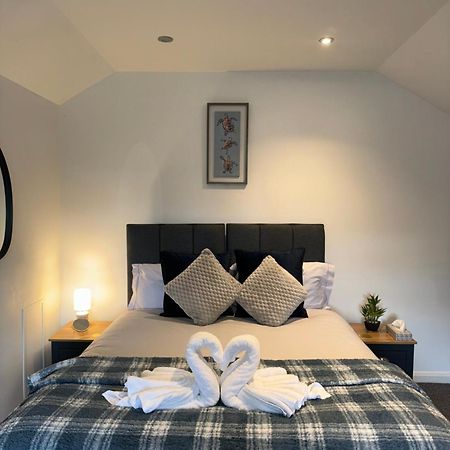 Cosy Countryside Stay- Waters Upton, Telford Bagian luar foto