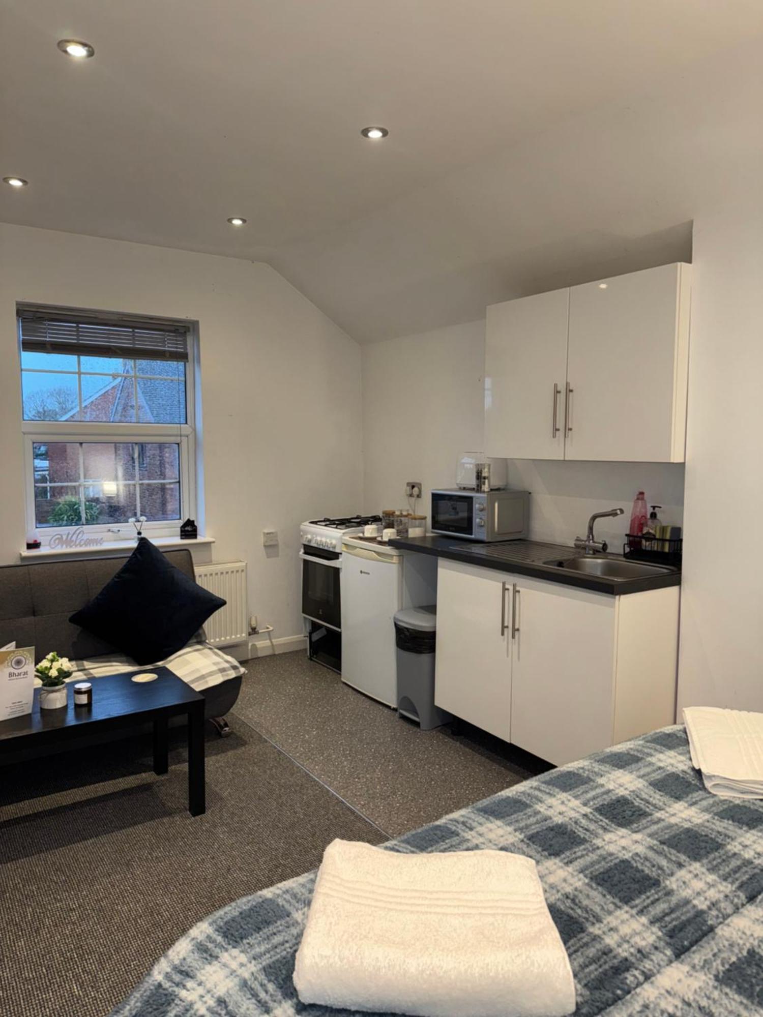 Cosy Countryside Stay- Waters Upton, Telford Bagian luar foto