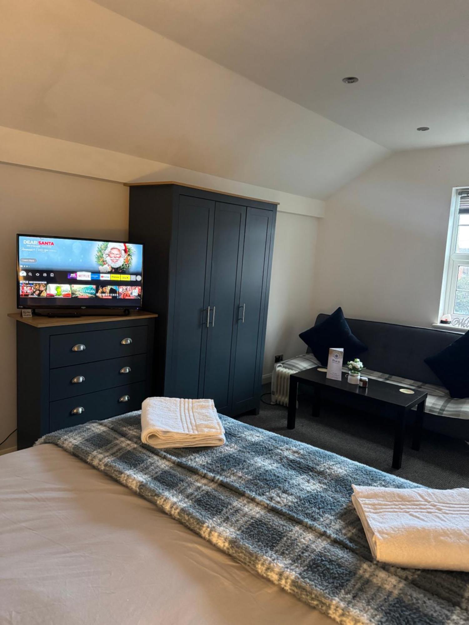 Cosy Countryside Stay- Waters Upton, Telford Bagian luar foto